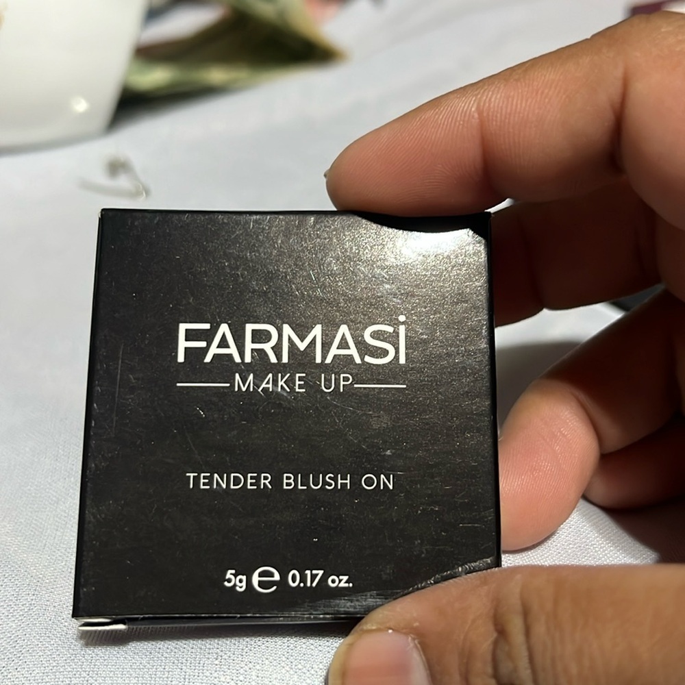 FARMASi Tender BLUSH ON - SHADE 01 MODERN BALLET - NIB-